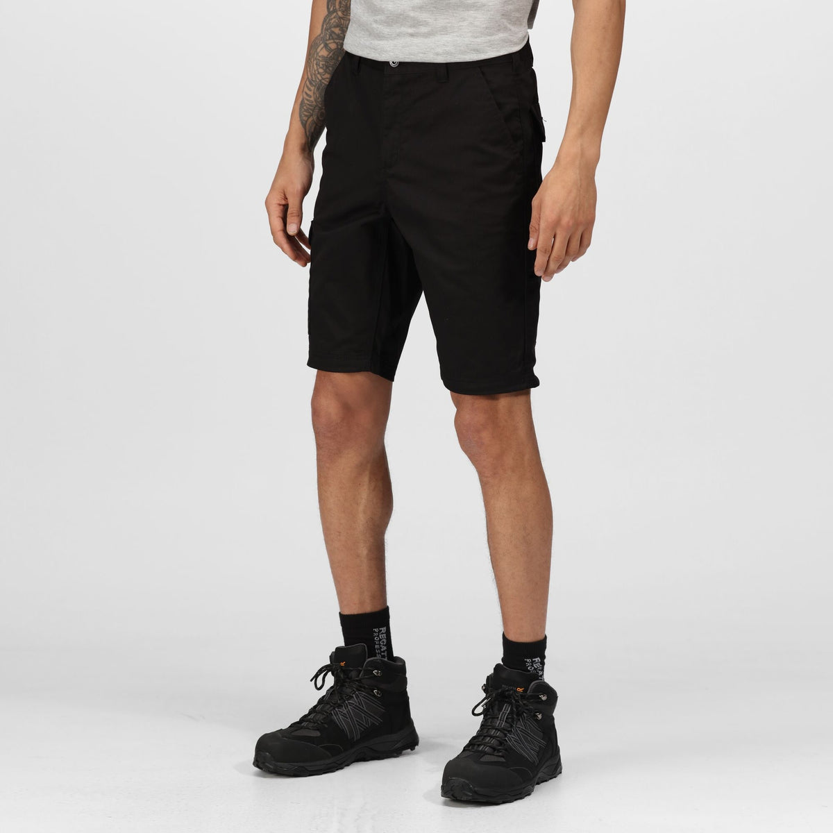 Regatta TRJ389 - Pro Cargo Shorts — Black